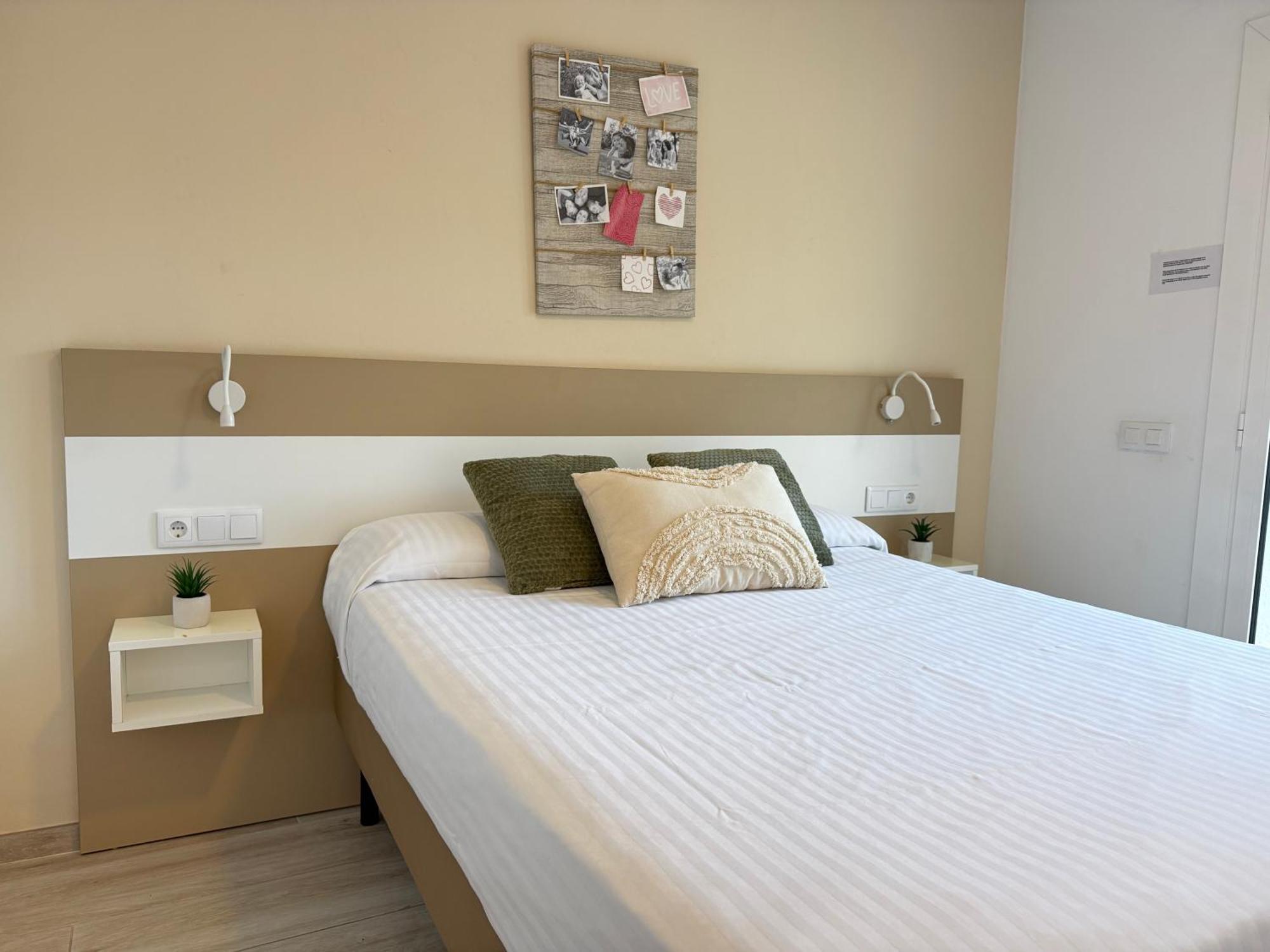 Agi Cosconilles Centro Apartment Roses Bagian luar foto