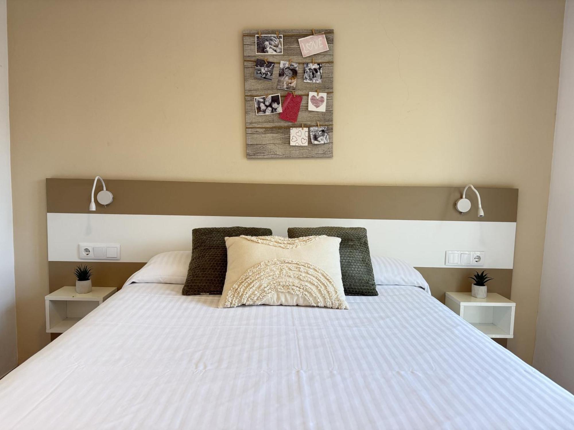 Agi Cosconilles Centro Apartment Roses Bagian luar foto